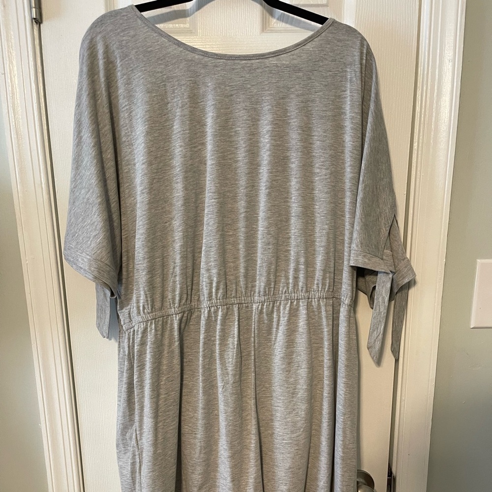 Romper 4xl but fits like 2xl